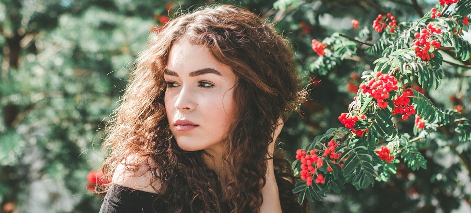 5 Tips for battling summer frizz by Belle About Town