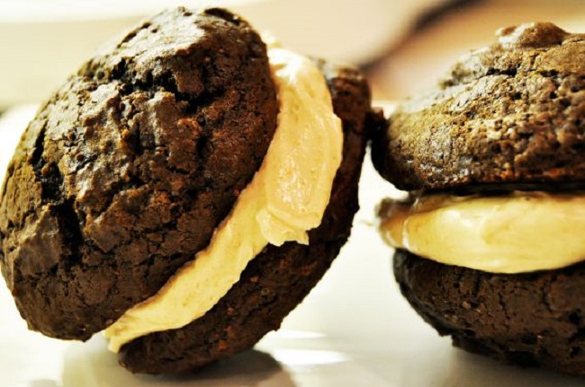 whoopie pies with salted caramel
